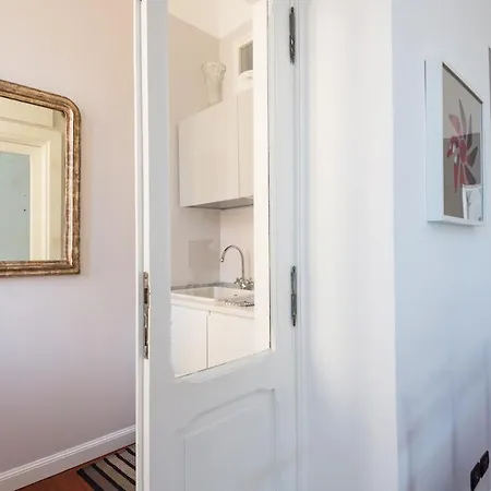 Trastevere Glorioso Wood 2 Bedrooms Apartment